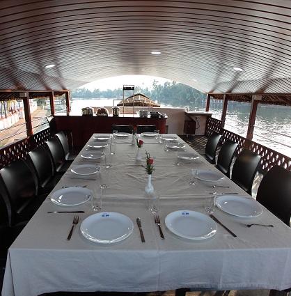 kerala houseboat cruise
